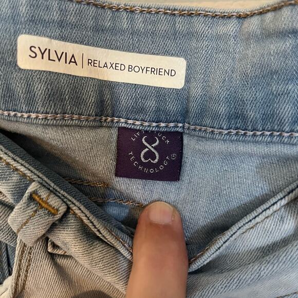 NYDJ Sylvia Relaxed Boyfriend Light wash Jeans - Picture 5 of 11